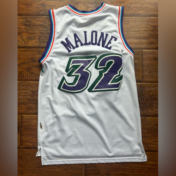 Utah Jazz Adidas Hardwood Classics Karl Malone Jersey Size Men Small - Picture 6 of 6